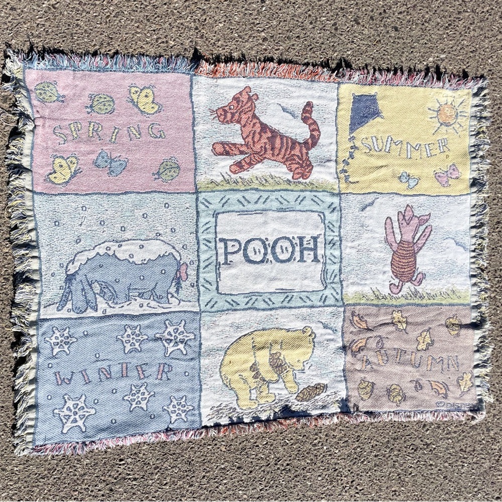 Classic Pooh Seasons Vtg 1990s Disney Beacon 44W X 60L inches Wove Throw Blanket